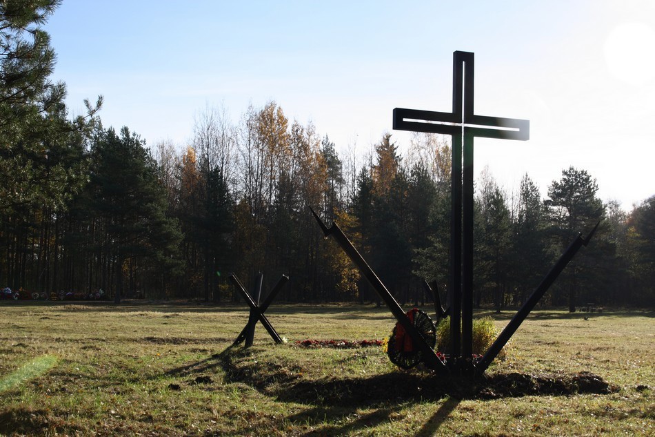 Крест из рельсов. RAZA-47-003